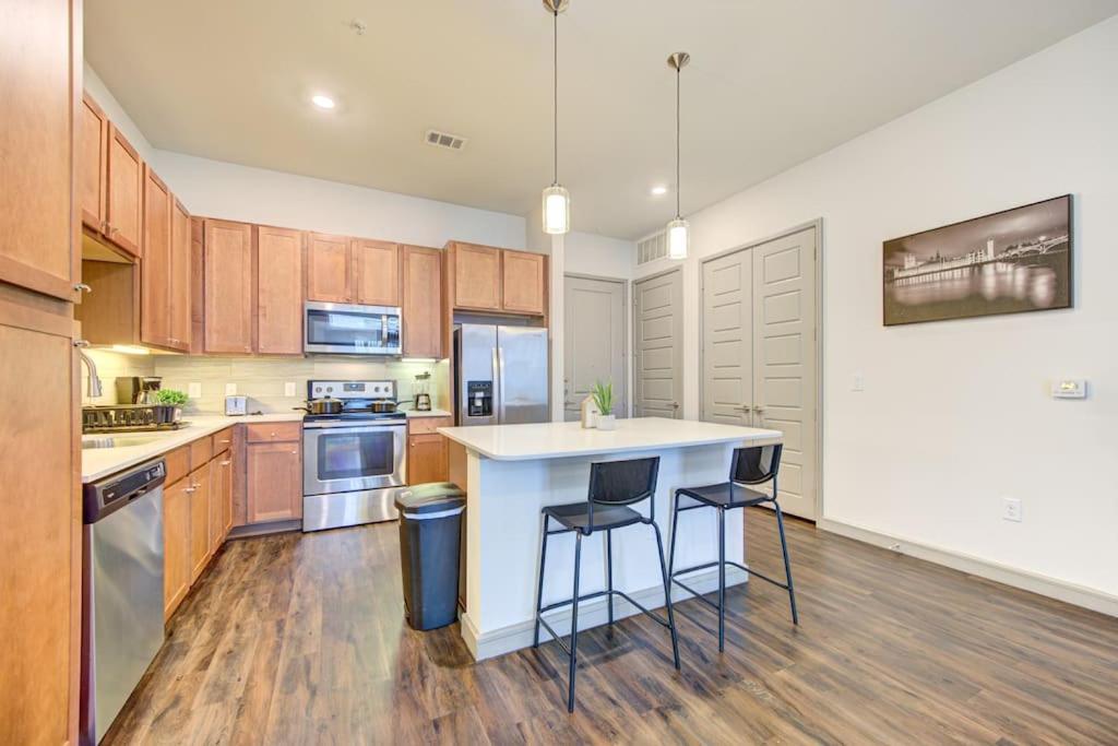 Fancy Apt Downtown. Pool. Gym. Lounge. Pet Ok Houston Eksteriør billede