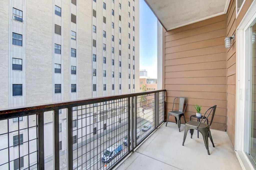 Fancy Apt Downtown. Pool. Gym. Lounge. Pet Ok Houston Eksteriør billede