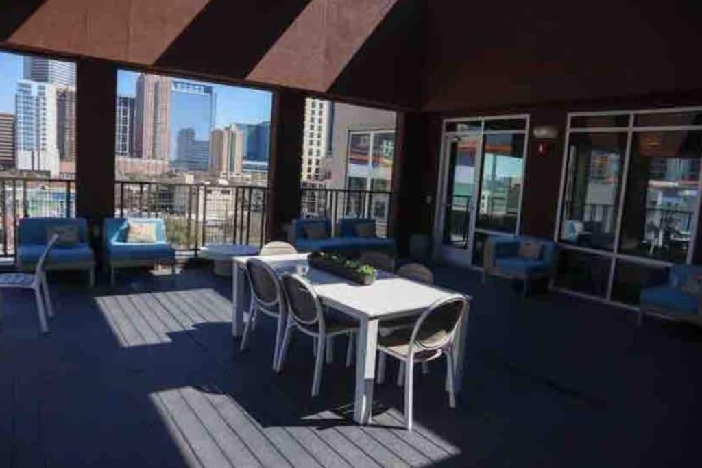 Fancy Apt Downtown. Pool. Gym. Lounge. Pet Ok Houston Eksteriør billede