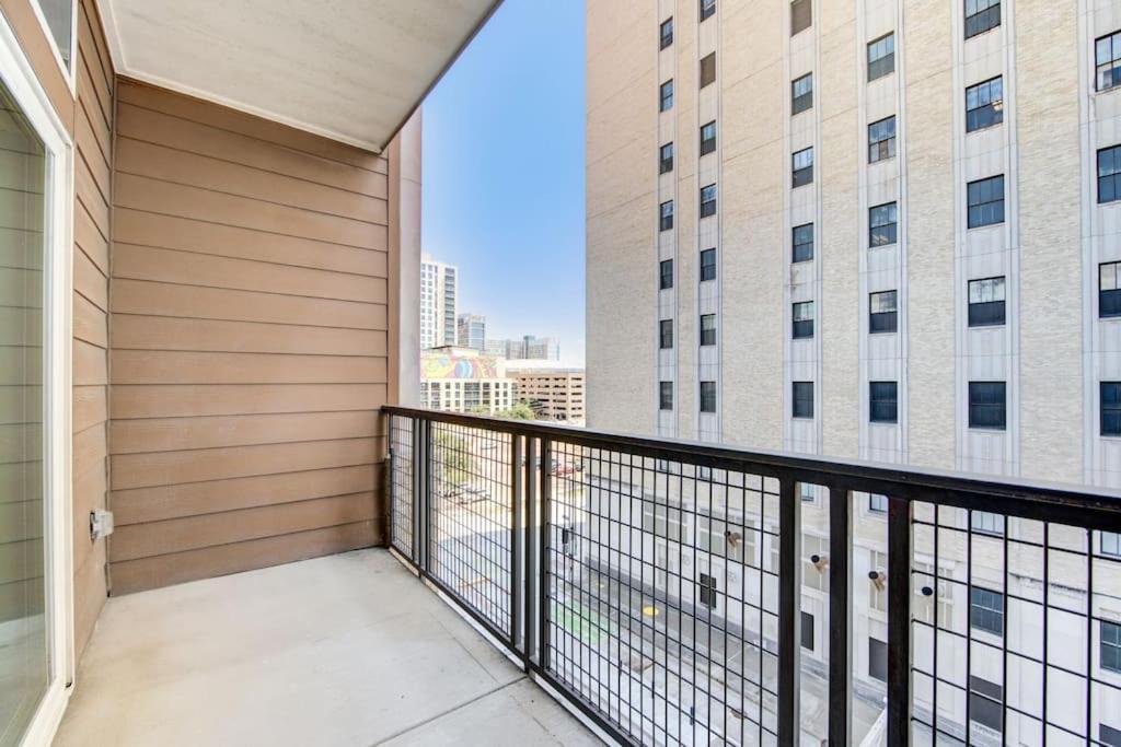 Fancy Apt Downtown. Pool. Gym. Lounge. Pet Ok Houston Eksteriør billede