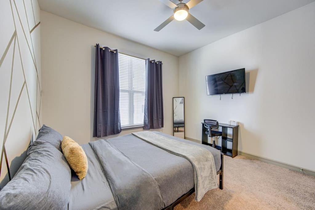 Fancy Apt Downtown. Pool. Gym. Lounge. Pet Ok Houston Eksteriør billede